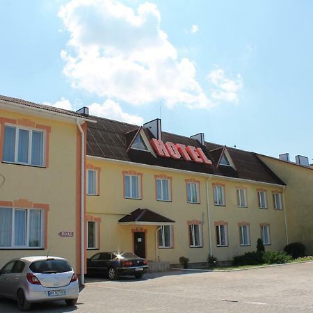 Kremin Hotel Kremenetsʼ Exterior foto