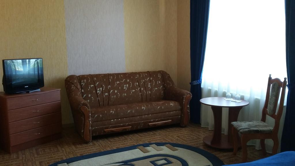 Kremin Hotel Kremenetsʼ Quarto foto