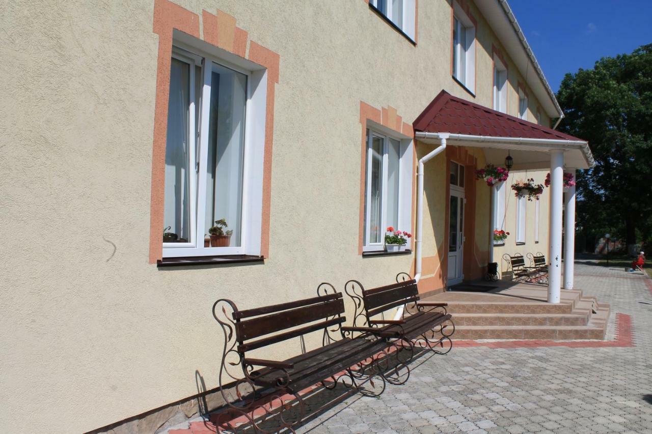 Kremin Hotel Kremenetsʼ Exterior foto