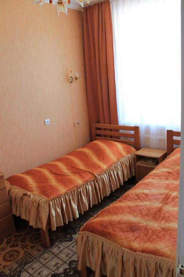 Kremin Hotel Kremenetsʼ Exterior foto